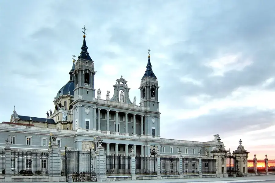 Catedral de Santa María la Real de la Almudena