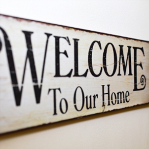 Be a host family